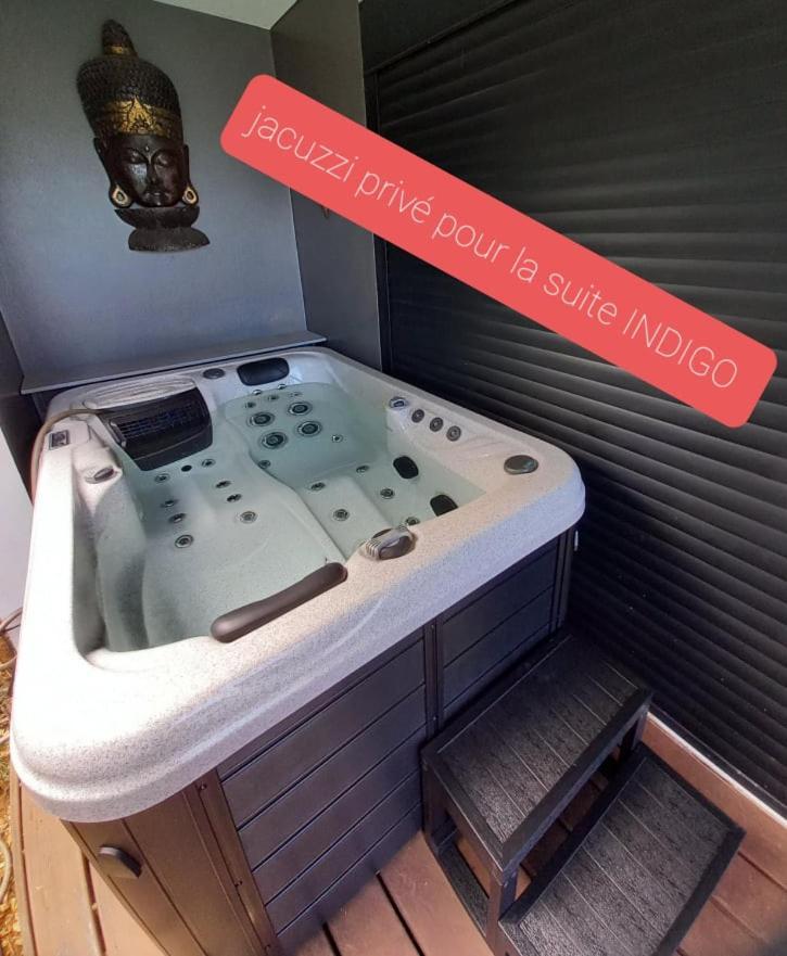 Suite Indigo Jacuzzi Prive Piscine Vue Mer Acces Cuisine Laverie Saint Pierre Εξωτερικό φωτογραφία
